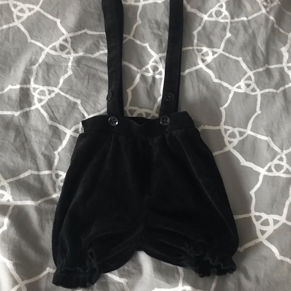Hanna Andersson Velvet shorts with suspenders